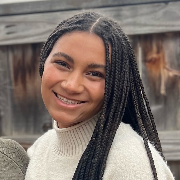 Meet your Posher, Annalise - Picture 1 of 1